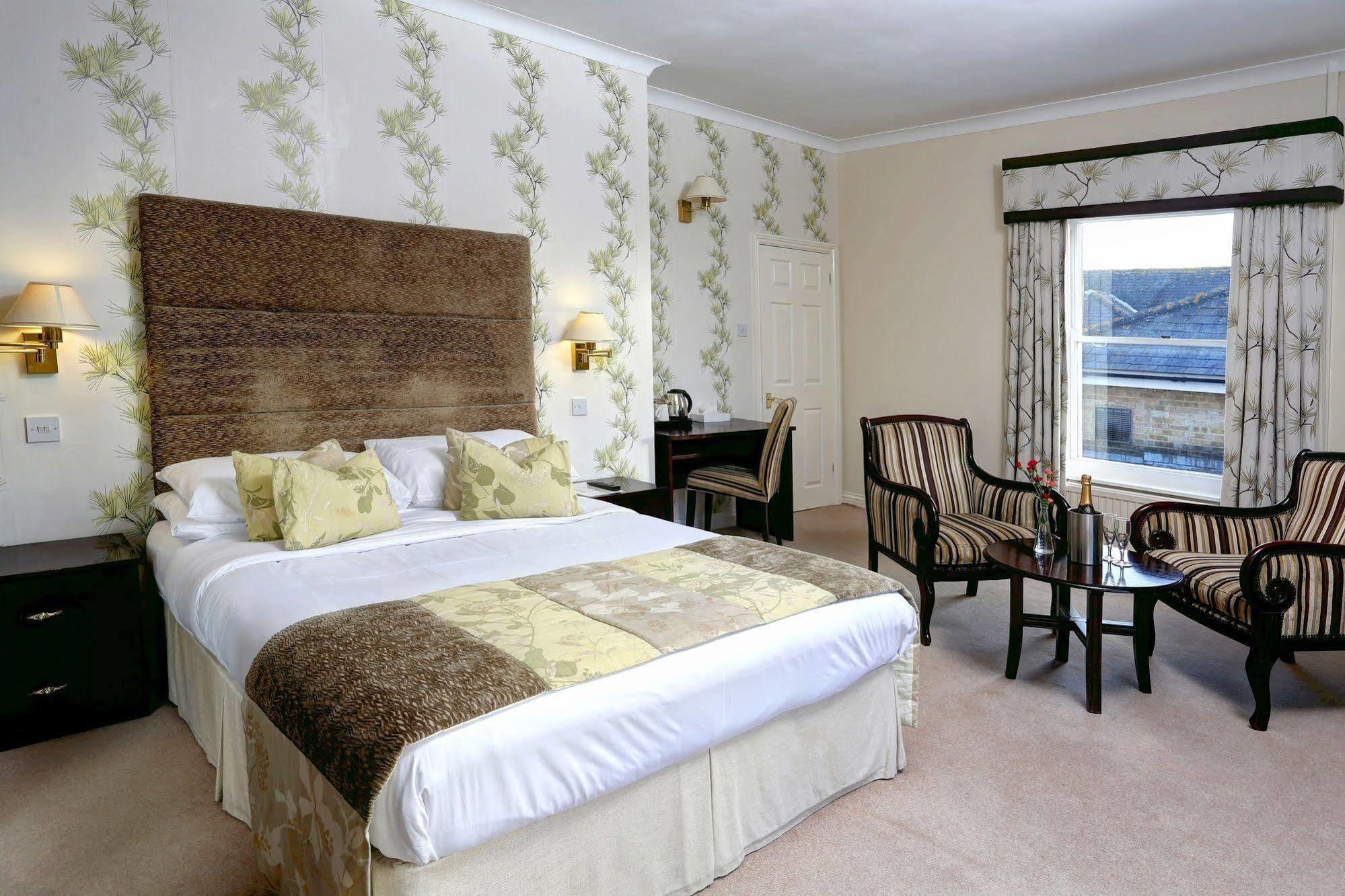 Hadlow Manor Hotel Luaran gambar