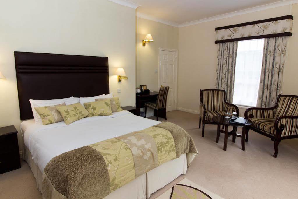 Hadlow Manor Hotel Luaran gambar